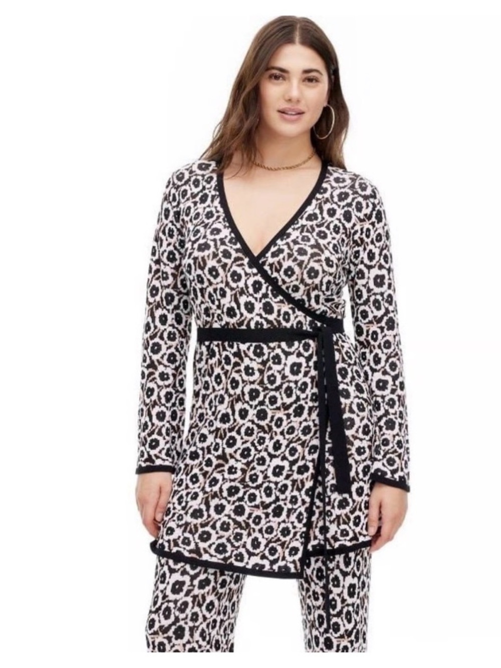Patterned Black and White Wrap Robe with Tie - Women Intimates & Sleepwear